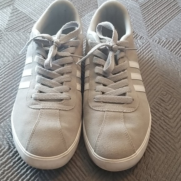 Adidas shoes - Picture 2 of 5